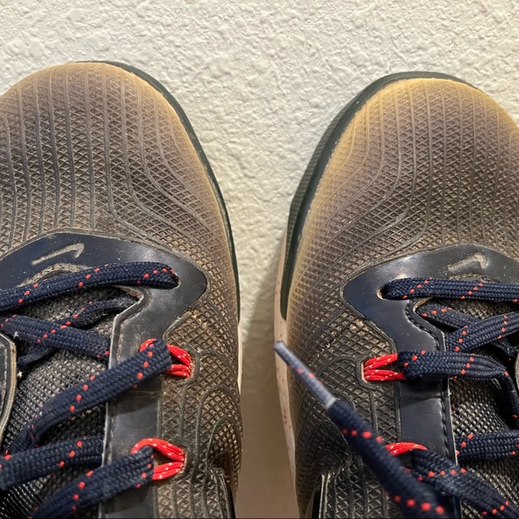 Nike football running shoes - Picture 11 of 15